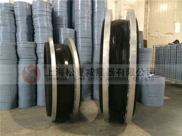 大口徑翻邊橡膠接頭滿足了電力工程項(xiàng)目的使用 大口徑翻邊橡膠接頭滿足了電力工程項(xiàng)目的使用
